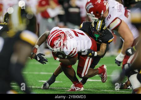 5 octobre 2021 : Louisiana-Lafayette Ragin Cajuns Running Back Bill Davis (7 ans) porte pour une courte distance lors d'un match de football universitaire entre l'Université de Louisiane RaginÕ Cajuns et les Southern Miss Golden Eagles au M.M. Roberts Stadium à Hattiesburg, Mississippi. Bobby McDuffie/CSM Banque D'Images