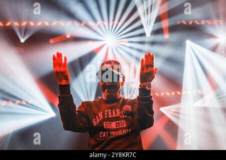 Copenhague, Danemark. 03 octobre 2024. Le chanteur syrien Omar Souleyman donne un concert à Vega à Copenhague. Banque D'Images