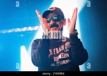 Copenhague, Danemark. 03 octobre 2024. Le chanteur syrien Omar Souleyman donne un concert à Vega à Copenhague. Banque D'Images