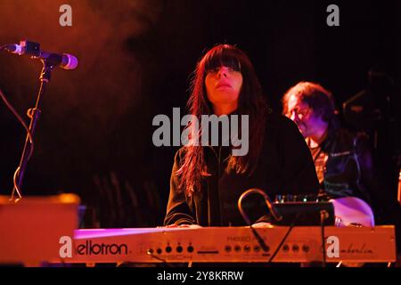 Londres, Royaume-Uni. 05 octobre 2024. LONDRES, ANGLETERRE - 05 OCTOBRE : les Black Angels se produisent au Shepherd's Bush Empire le 05 octobre 2024 à Londres, Angleterre. CAP/Mar © Mar/Capital Pictures crédit : Capital Pictures/Alamy Live News Banque D'Images