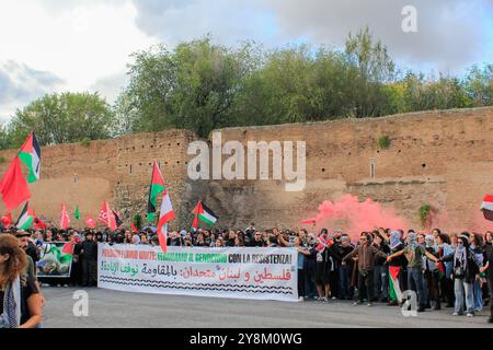 Rome, Italie. 5 octobre 2024. Rome - de nombreux affrontements entre manifestants et policiers lors de la marche pro palestina éditorial usage Only Credit : Independent photo Agency Srl/Alamy Live News Banque D'Images