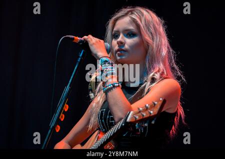 Nina Nesbitt, V2013, Hylands Park, Chelmsford, Essex, Grande-Bretagne - 17 août 2013 Banque D'Images