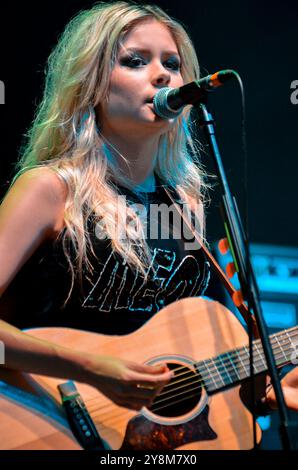 Nina Nesbitt, V2013, Hylands Park, Chelmsford, Essex, Grande-Bretagne - 17 août 2013 Banque D'Images