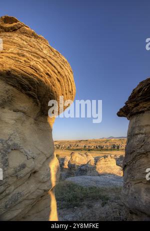 Hoodoo Badlands Alberta Canada écrit sur Stone Park Banque D'Images