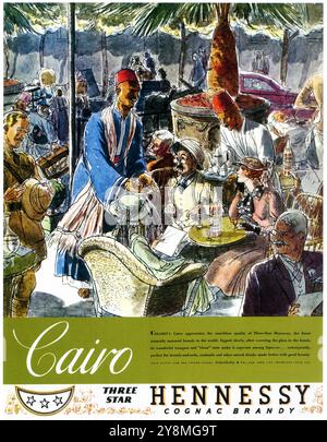 1934 Hennessy Cognac Brandy ad avec Street Side Restaurant au Caire Egypte Banque D'Images