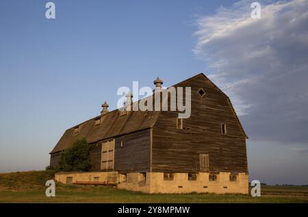 Prairie Barn Saskatchewan scène rurale estivale Canada Banque D'Images