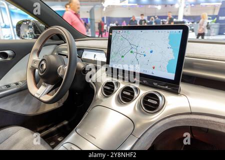 ATHÈNES, GRÈCE - 5 OCTOBRE 2024 : intérieur Smart #3 au salon Auto Athina 2024. Banque D'Images