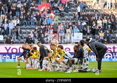 Linz, Autriche. 06 octobre 2024. LINZ, AUTRICHE - 6 OCTOBRE : équipe de LASK lors du match de l'Admiral Bundesliga entre LASK contre SK Austria Klagenfurt au Raiffeisen Arena le 6 octobre 2024 à Linz, Autriche.241006 SEPA 20 094 - 20241006 PD6562 crédit : APA-PictureDesk/Alamy Live News Banque D'Images