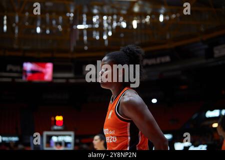 Nadia Fingall de Valencia basket lors de la Liga Femenina Endesa saison régulière Round 1 le 6 octobre 2024 au Pabellon Fuente de San Luis à Valence, Espagne. (Photo de Vicente Vidal Fernandez/Sipa USA) crédit : Sipa USA/Alamy Live News Banque D'Images