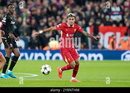 Liverpool, Royaume-Uni. 02 octobre 2024. L'attaquant de Liverpool Luis Diaz (7) lors du match Liverpool FC contre Bologne FC UEFA Champions League Round 1 à Anfield, Liverpool, Angleterre, Royaume-Uni le 2 octobre 2024 Credit : Every second Media/Alamy Live News Banque D'Images