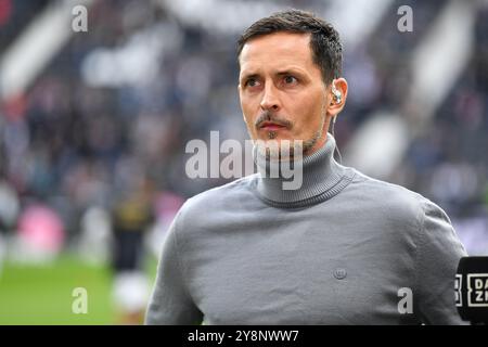 Francfort, Allemagne. 06 octobre 2024. Fussball 1. Bundesliga 6. Spieltag Eintracht Frankfurt - FC Bayern Muenchen AM 06.10.2024 im Deutsche Bank Park in Frankfurt Dino Topmoeller ( formateur/Cheftrainer Frankfurt ) la réglementation DFL interdit toute utilisation de photographies comme séquences d'images et/ou quasi-vidéo. Foto : Revierfoto crédit : ddp Media GmbH/Alamy Live News Banque D'Images