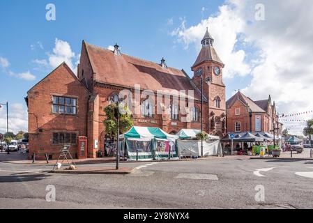 Le point central du marché de la charte est le Sandbach Market Hall 6-8, High Street Sandbach CW11 1AX. Banque D'Images