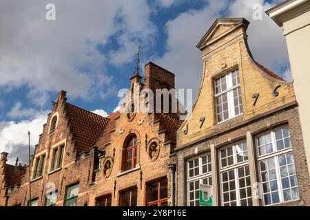 Belgique, Flandre, Bruges, Moerstraat, pignons de maisons des XVIIe et XVIIIe siècles Banque D'Images