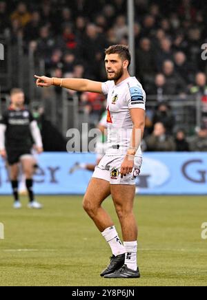 Hendon, Royaume-Uni. 06 octobre 2024. Premier rugby. Saracens V Exeter Chiefs. StoneX Stadium. Hendon. Sam Maunder (Exeter) points lors du Saracens V Exeter Chiefs Gallagher Premiership match de rugby. Crédit : Sport in Pictures/Alamy Live News Banque D'Images