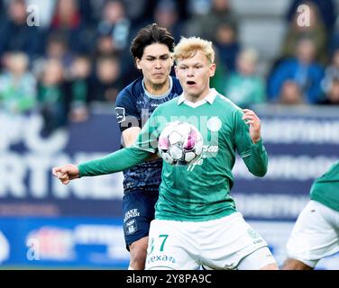 Viborg, Danemark. 06 octobre 2024. Jakob Vester de Viborg contre Eric Kahl d'AGF dans le match de super ligue entre Viborg FF et AGF à l'Energi Viborg Arena, dimanche 6 octobre 2024. (Photo : Henning Bagger /Ritzau Scanpix) crédit : Ritzau/Alamy Live News Banque D'Images