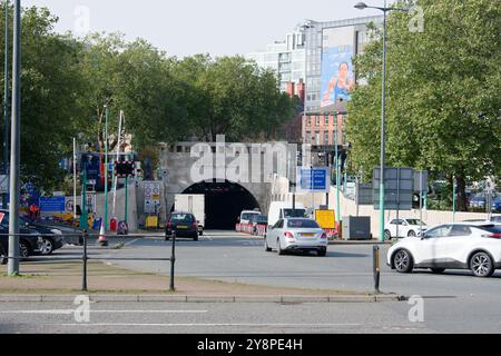 Entrée du tunnel routier Queensway dans le centre-ville de Liverpool, Angleterre, Royaume-Uni Banque D'Images