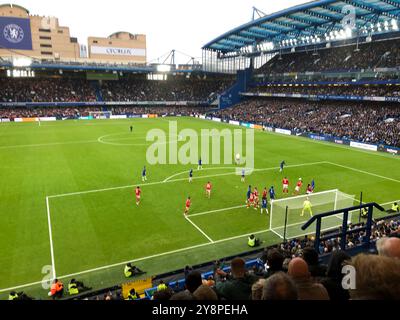 Chelsea, Londres, Royaume-Uni. 6 octobre 2024. Chelsea Football Club joue le Nottingham Forest Football Club dans le 7e match de premier League de la saison 2024/25 dans leur stade de Stamford Bridge. Crédit : ElJayPix/Alamy Live News Banque D'Images