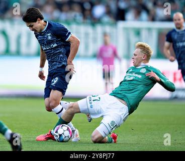 Viborg, Danemark. 06 octobre 2024. Jakob Vester de Viborg contre Eric Kahl d'AGF dans le match de Superliga entre Viborg FF et AGF à l'Energi Viborg Arena, dimanche 6 octobre 2024. (Photo : Henning Bagger/Ritzau Scanpix) crédit : Ritzau/Alamy Live News Banque D'Images