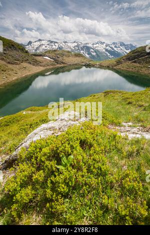 Lac Noir près de Montsapey village dans la vallée de la Maurienne, Aiguebelle, Savoie, Rhône-Alpes, France Banque D'Images