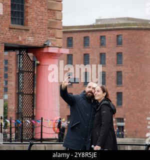 Touristes dans le centre-ville de Liverpool, Royaume-Uni Banque D'Images