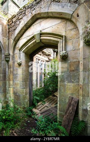Ruines de Crawford Priory une maison abandonnée à Fife, Écosse, Royaume-Uni Banque D'Images