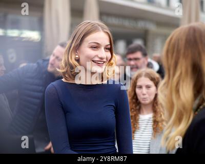 ZURICH / SUISSE, 6 octobre 2024. Paula Rappaport sur le tapis vert pour "When We Were Sisters" au 20e Festival du film de Zurich au Festival du 6 octobre 2024. Crédits : Walter Gilgen crédit : Walter Gilgen/Alamy Live News Banque D'Images