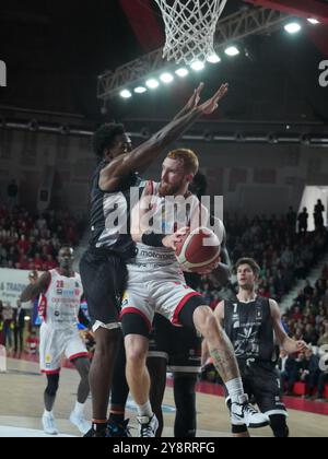 Varèse, Ita. 06 octobre 2024. Niccolò Mannion Openjobmetis Varese lors du match de championnat LBA Italie opposant Openjobmetis Varese à Bertram Derthona Tortona, à Varèse, Italie, le 5 octobre 2024 (photo de Fabio Averna/Sipa USA) crédit : Sipa USA/Alamy Live News Banque D'Images