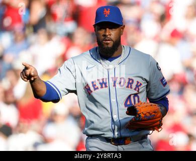 Philadelphie, États-Unis. 06 octobre 2024. Luis Severino, lanceur débutant des New York mets, se prépare à affronter les Phillies de Philadelphie dans la première manche du deuxième match de la MLB NLDS au Citizens Bank Park à Philadelphie, en Pennsylvanie, le dimanche 6 octobre 2024. Photo de Laurence Kesterson/UPI crédit : UPI/Alamy Live News Banque D'Images