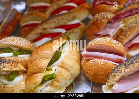 Pasticceria Sandri, bar historique / pâtisserie sur le Corso Pietro Vannucci, à Pérouse, Ombrie, Italie. Banque D'Images