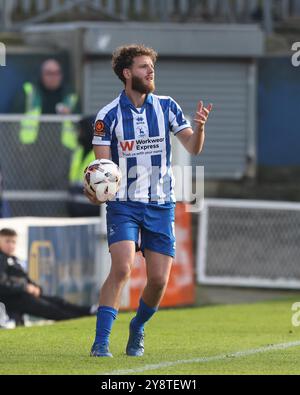 Anthony Mancini de Hartlepool United en action lors du match de la Ligue nationale Vanarama entre Hartlepool United et Sutton United au Victoria Park, Hartlepool le samedi 5 octobre 2024. (Photo : Mark Fletcher | mi News) crédit : MI News & Sport /Alamy Live News Banque D'Images