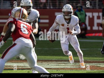 Santa Clara, États-Unis. 06 octobre 2024. Le quarterback des Arizona Cardinals, Kyler Murray (1), affronte les 49ers de San Francisco dans le quatrième quart-temps au Levi's Stadium le dimanche 6 octobre 2024 à Santa Clara, Californie. Les Cardnals battent les 49ers 24-23. Photo de Terry Schmitt/UPI crédit : UPI/Alamy Live News Banque D'Images
