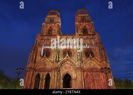 Spectacle à la cathédrale d'Orléans, Centre-Val de Loire, France, Europe Banque D'Images