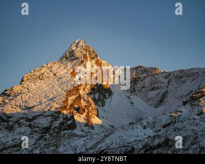 Coucher de soleil sur la montagne Varrone dans les alpes italiennes Banque D'Images