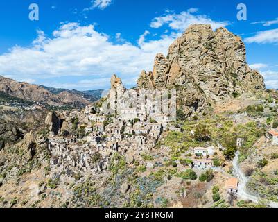 Ville fantôme d'un drone, Pentedattilo Village, Calabre, Italie, Europe Banque D'Images