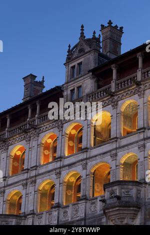 Tombée de la nuit au château de Blois, vallée de la Loire, France, Europe Banque D'Images