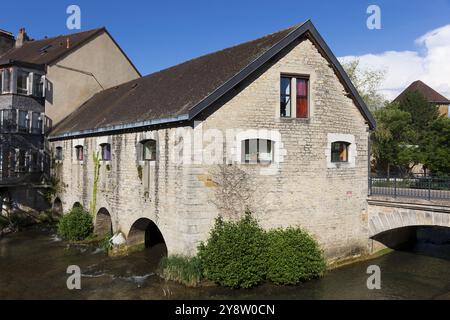 Centre ville d'Arbois, département du Jura, Franche-Comté, France, Europe Banque D'Images