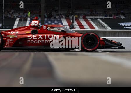 BENJAMIN PEDERSEN (R) (55) de Copenhague, Danemark conduit sur une piste de stands lors des qualifications pour le Gallagher Grand Prix à Indianapolis Motor Speedway Banque D'Images