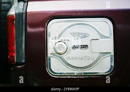 Gros plan de bouchon de réservoir de carburant voiture Daihatsu Feroza Banque D'Images