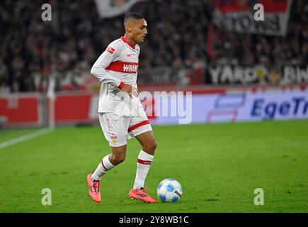 Stuttgart, Allemagne. 06 octobre 2024. Enzo Millot VfB Stuttgart (08) Aktion am Ball VfB Stuttgart vs TSG 1899 Hoffenheim 06.10.2024 LA RÉGLEMENTATION DFL INTERDIT TOUTE UTILISATION DE PHOTOGRAPHIES COMME SÉQUENCES D'IMAGES ET/OU QUASI-VIDÉO/dpa/Alamy Live News Banque D'Images