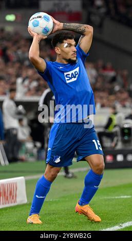 Stuttgart, Allemagne. 06 octobre 2024. Valentin Gendrey TSG 1899 Hoffenheim (15) Einwurf Aktion VfB Stuttgart vs TSG 1899 Hoffenheim 06.10.2024 LA RÉGLEMENTATION DFL INTERDIT TOUTE UTILISATION DE PHOTOGRAPHIES COMME SÉQUENCES D'IMAGES ET/OU QUASI-VIDÉO/dpa/Alamy Live News Banque D'Images