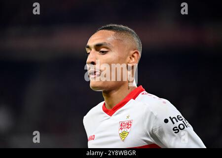 Stuttgart, Allemagne. 06 octobre 2024. Enzo Millot VfB Stuttgart (08) Gestik geste nachdenklich VfB Stuttgart vs TSG 1899 Hoffenheim 06.10.2024 LA RÉGLEMENTATION DFL INTERDIT TOUTE UTILISATION DE PHOTOGRAPHIES COMME SÉQUENCES D'IMAGES ET/OU QUASI-VIDÉO/dpa/Alamy Live News Banque D'Images