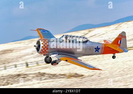 Sivrihisar Eskisehir Turkiye 09 21 2024 1953 NORTH AMERICAN T-6G TEXAN Happy Hour au SHG Air Show Banque D'Images