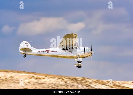 Sivrihisar Eskisehir Turkiye 09 21 2024 1950 CESSNA 195A BUSINESSLINER tout aluminium au salon de vol Sivrihisar 2023 Banque D'Images