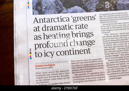 « L'Antarctique « vert » à un rythme dramatique alors que le chauffage apporte des changements profonds au continent glacé », le journal Guardian fait le titre de l'article sur le climat 5 octobre 2024 Banque D'Images