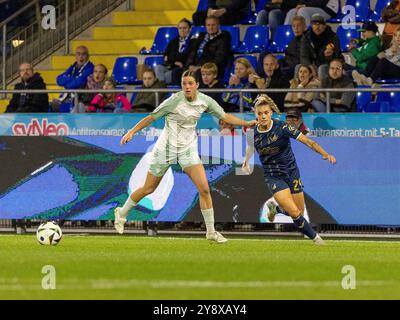 Sinsheim, Deutschland. 06 octobre 2024. Selina Cerci (TSG 1899 Hoffenheim Frauen, #29) im Zweikampf TSG 1800 Hoffenheim v. SV Werder Bremen, Fussball, Google Pixel Frauen-Bundesliga, 5. Spieltag, saison 2024/2025, 06.10.2024, Foto : Eibner-Pressefoto/Lena und Christina Wessely crédit : dpa/Alamy Live News Banque D'Images