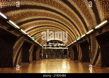 Budapest, U Bahn, U Bahnstation, Verkehr, Budapest, métro, métro, Budapest, U Bahn, métro, transport, U Bahnhof oder moderne Architektur, Banque D'Images