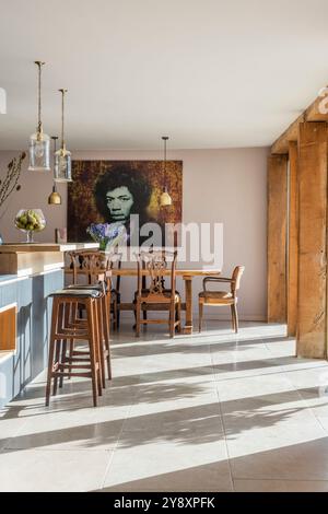 Cuisine ouverte design moderne dans le Gloucestershire, Angleterre, Royaume-Uni Banque D'Images