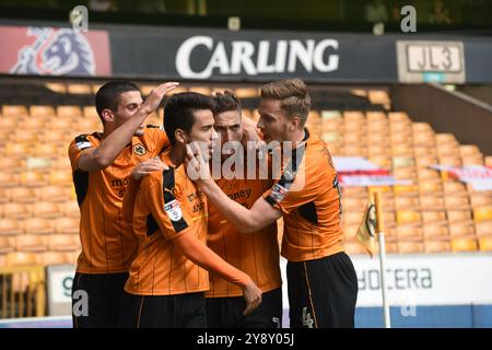 Wolverhampton Wanderers v Reading at Molineux. 13 août 2016. LtoR Conor Coady, Joao Teixeira, Matt Doherty et Lee Evans célèbrent le but Banque D'Images