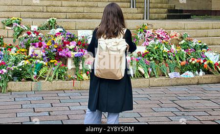 Glasgow, Écosse, Royaume-Uni. 7 octobre 2024. Flower Tribute for palestine est parti dans les escaliers de la salle de concert royale Steps et a été associé à un concert. Crédit Gerard Ferry /Alamy Live News Banque D'Images