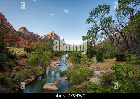 La rivière Paria serpente à travers le parc national de Bryce Canyon Banque D'Images